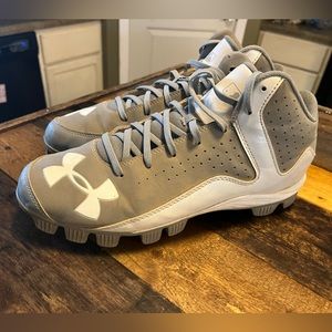 Under Armour size 10.5 baseball cleats